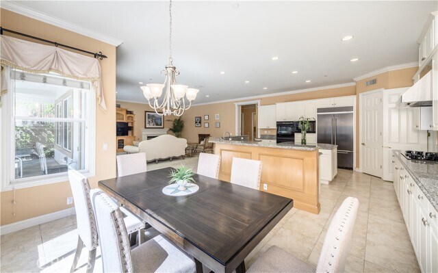 Building Photo - 21 Bent Oak