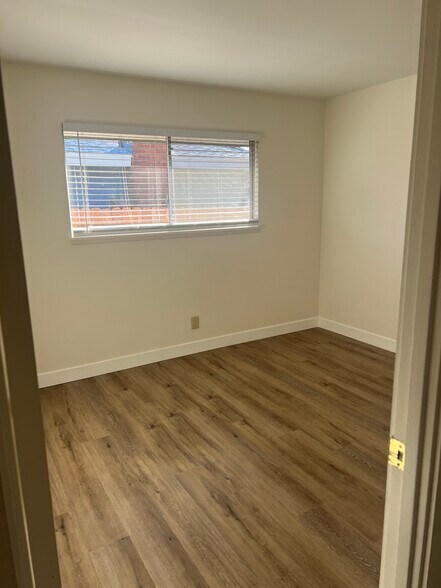 Building Photo - 156 Alcor Ave