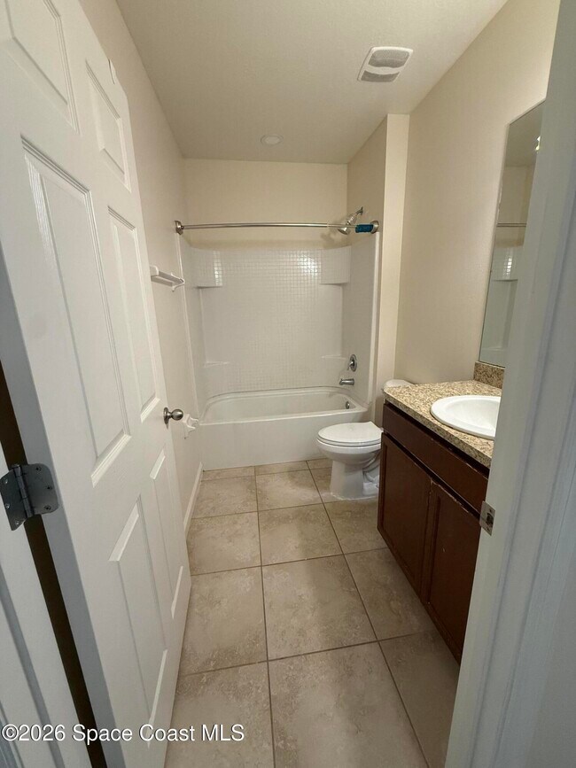 Building Photo - 1070 Swiss Pointe Ln