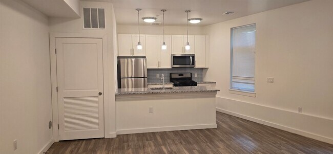 Building Photo - 61 Virginia Ave