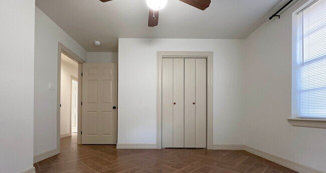 Building Photo - China Grove 4 bedroom, 3 bathroom