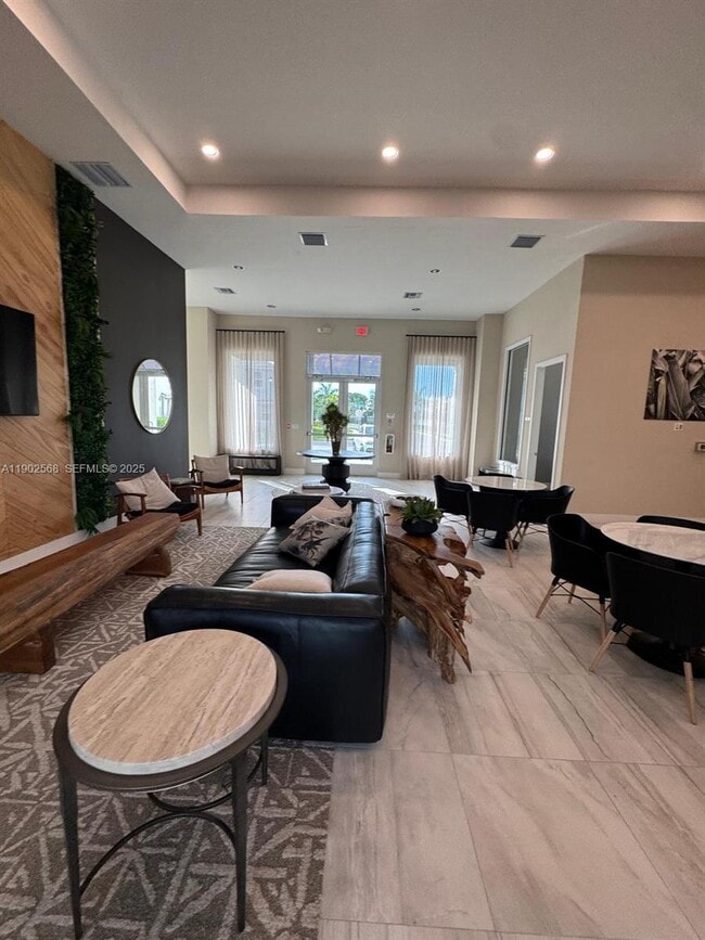 Building Photo - 17108 SW 2nd Cir