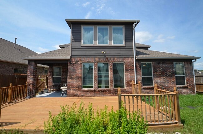 Building Photo - 18219 Gardens End Ln