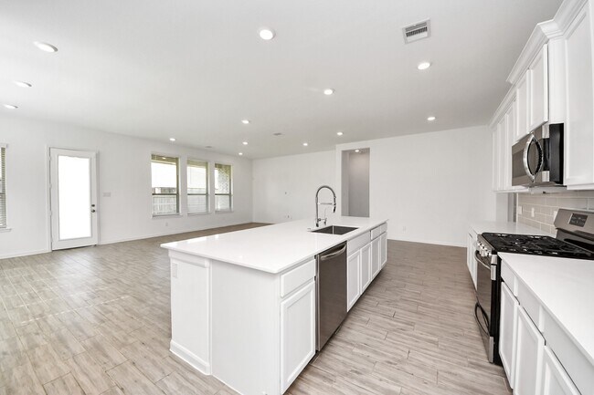 Building Photo - 17770 Misty Brk Ln