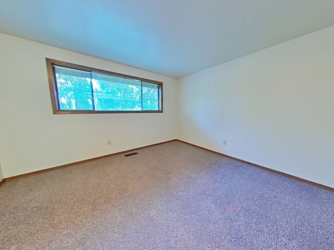 Building Photo - SPRING SPECIAL ~ $1150 OFF FIRST MONTH RENT