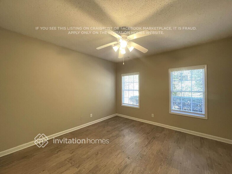 Building Photo - 102 Brookview Ct