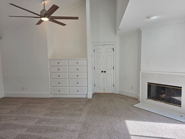 Building Photo - Private 4 bed 3 bath home located in Marietta on 4.5 acres