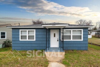 Building Photo - 1225 8th Ave