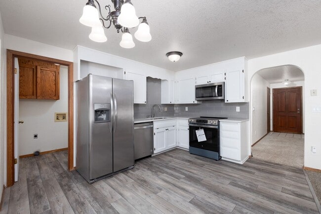 Building Photo - Charming 3-Bedroom Duplex Minutes from JBL...