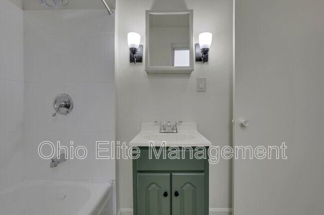 Building Photo - 209 N James Rd