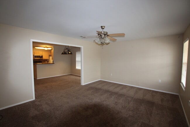 Building Photo - COMING SOON-Spacious 3 Bedroom in Whitehouse!