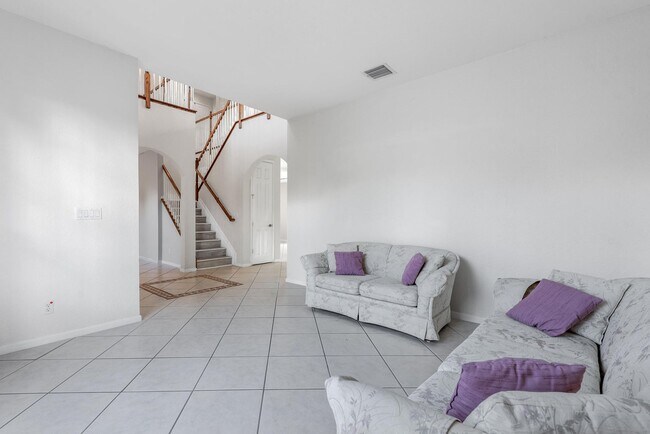 Building Photo - 102 Ibisca Terrace