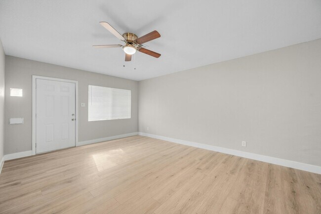 Building Photo - 3836 N 15th Ave