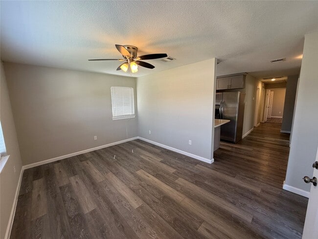 Building Photo - 14830 Hiram Clarke Rd