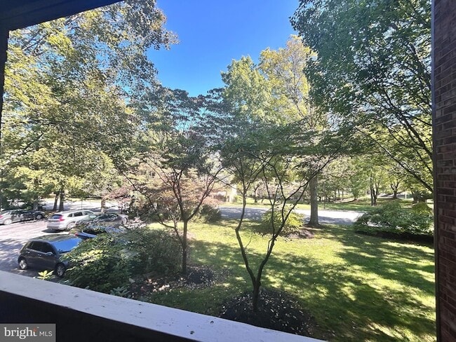 Building Photo - 1705 Mountainview Dr