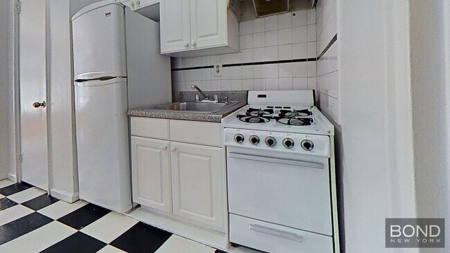 Floorplan - 330 East 74th Street