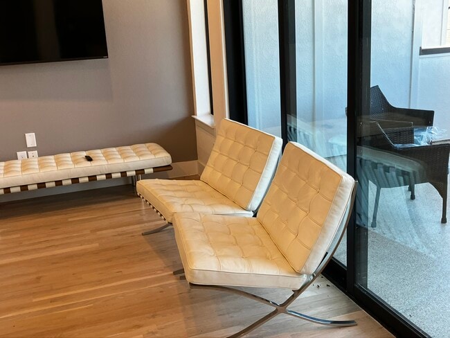 Building Photo - 522 Winners Cir