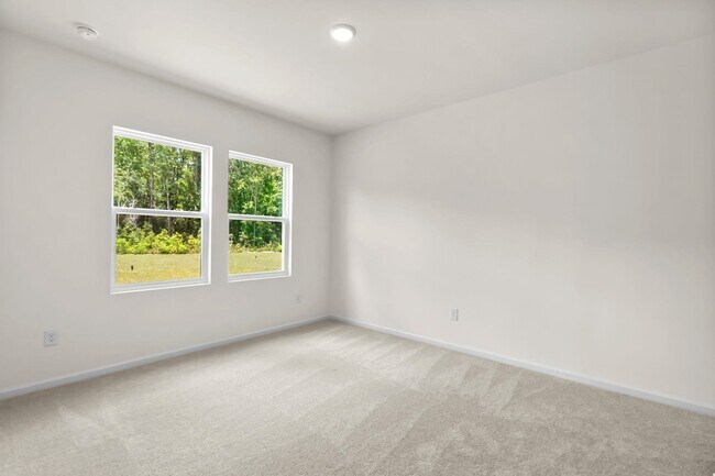Building Photo - 450 Castillo Dr
