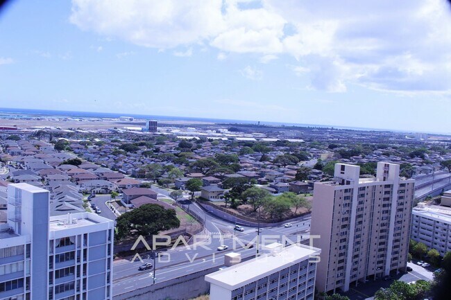 Building Photo - Five Regents Condominium