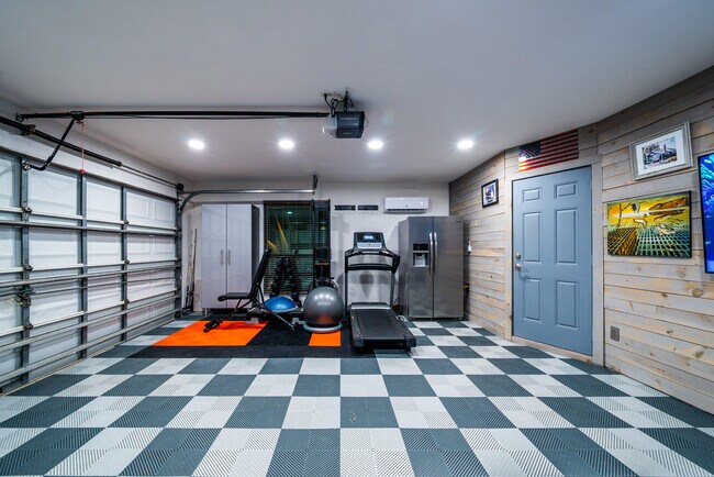 Building Photo - 12466 Quercus Ln