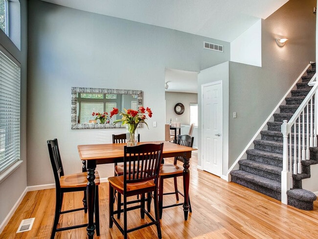 Building Photo - Gorgeous 4 Bed/3.5 Bath Home for Rent!