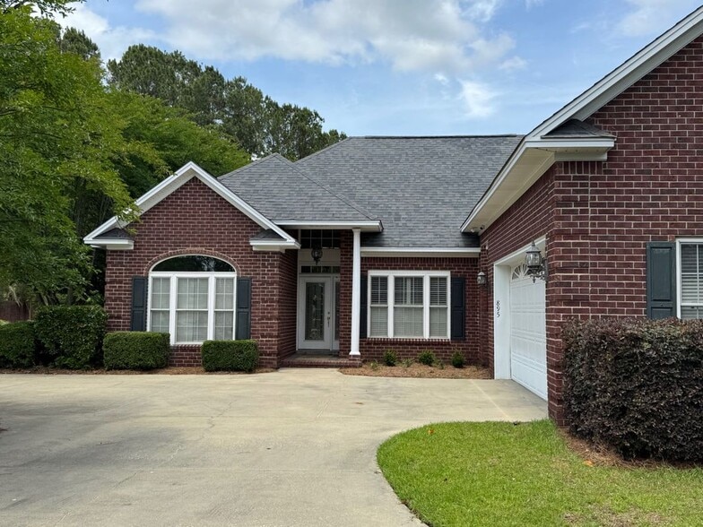 Primary Photo - 895 W Glouchester Dr