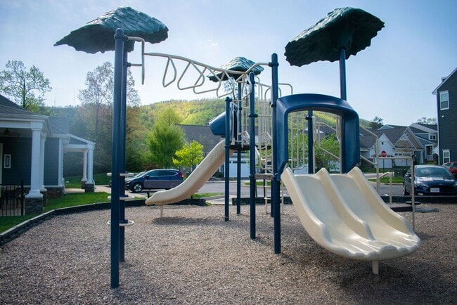 Building Photo - 2126 Avinity Loop