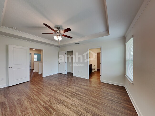 Building Photo - 5834 Hampton Creek Rd