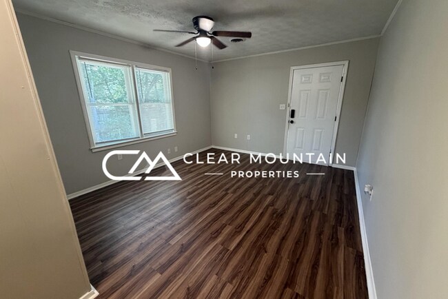 Building Photo - Move-in Special! Limited-Time Leasing Offer!