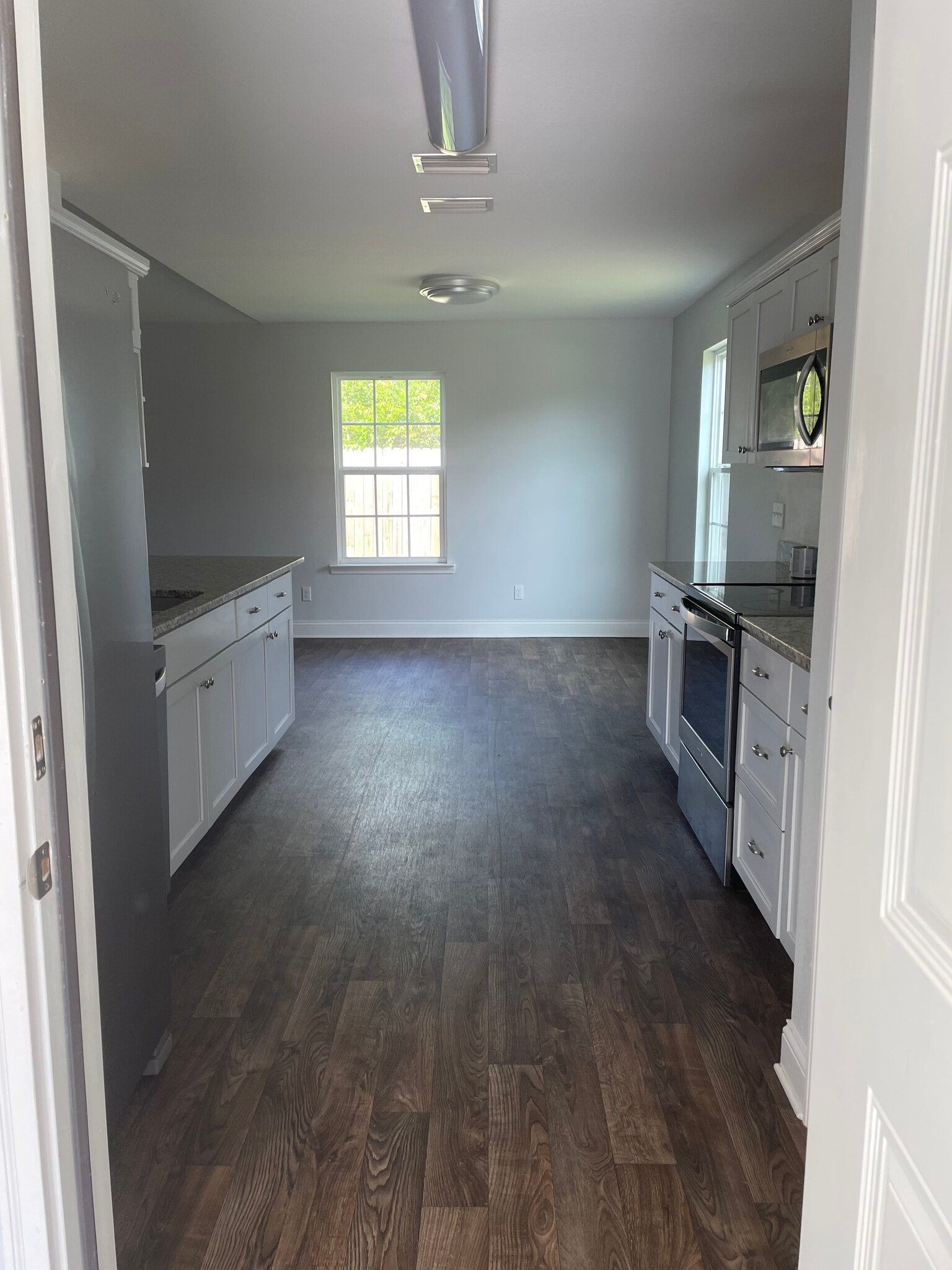 Kitchen looking into the dining room - 4755 Rill Loop