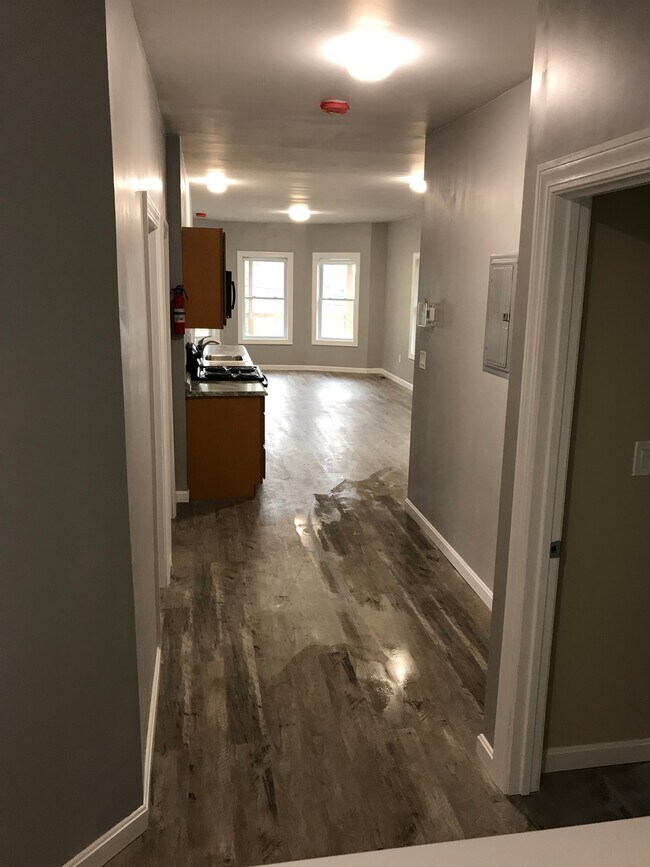 Building Photo - 176 Blossom St