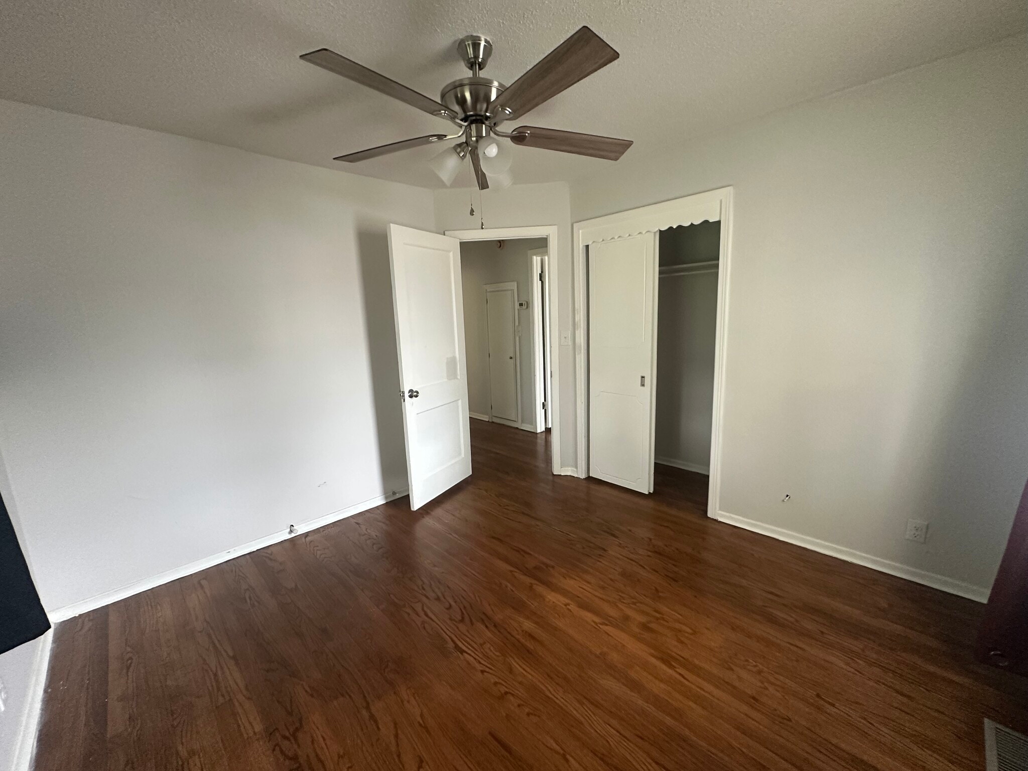 Bedroom - 5103 N Beaver Ave