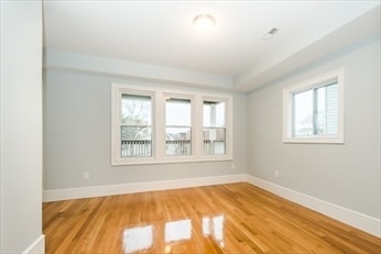 Building Photo - 4370 Washington St