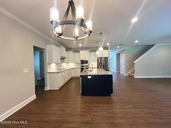 Building Photo - 404 Endicott Ct