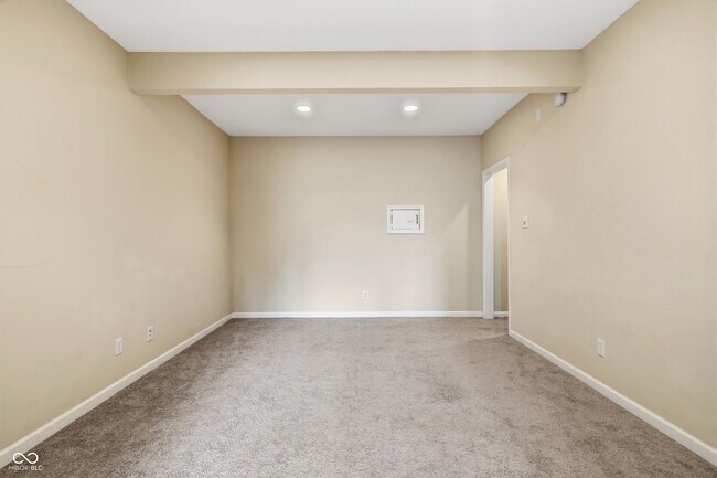 Building Photo - 4091 Huntsman Dr