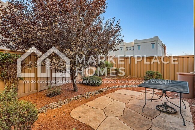 Building Photo - 8 Carson Valley Way