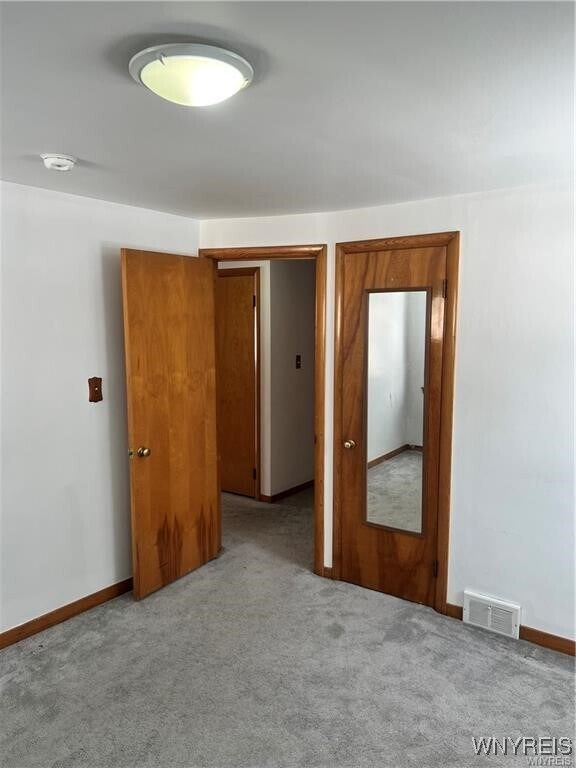 Building Photo - 49 Youngs Rd