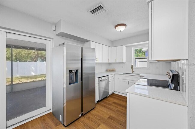 Building Photo - 1411 39th Ave N