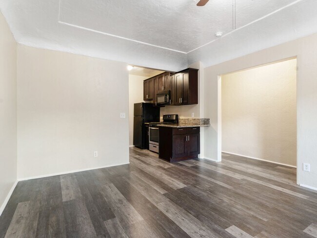 Building Photo - 820 Lime Avenue