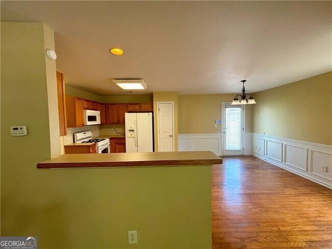 Building Photo - 7888 The Lakes Point