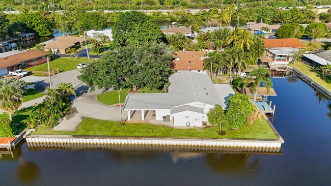 Building Photo - 1059 Carambola Cir