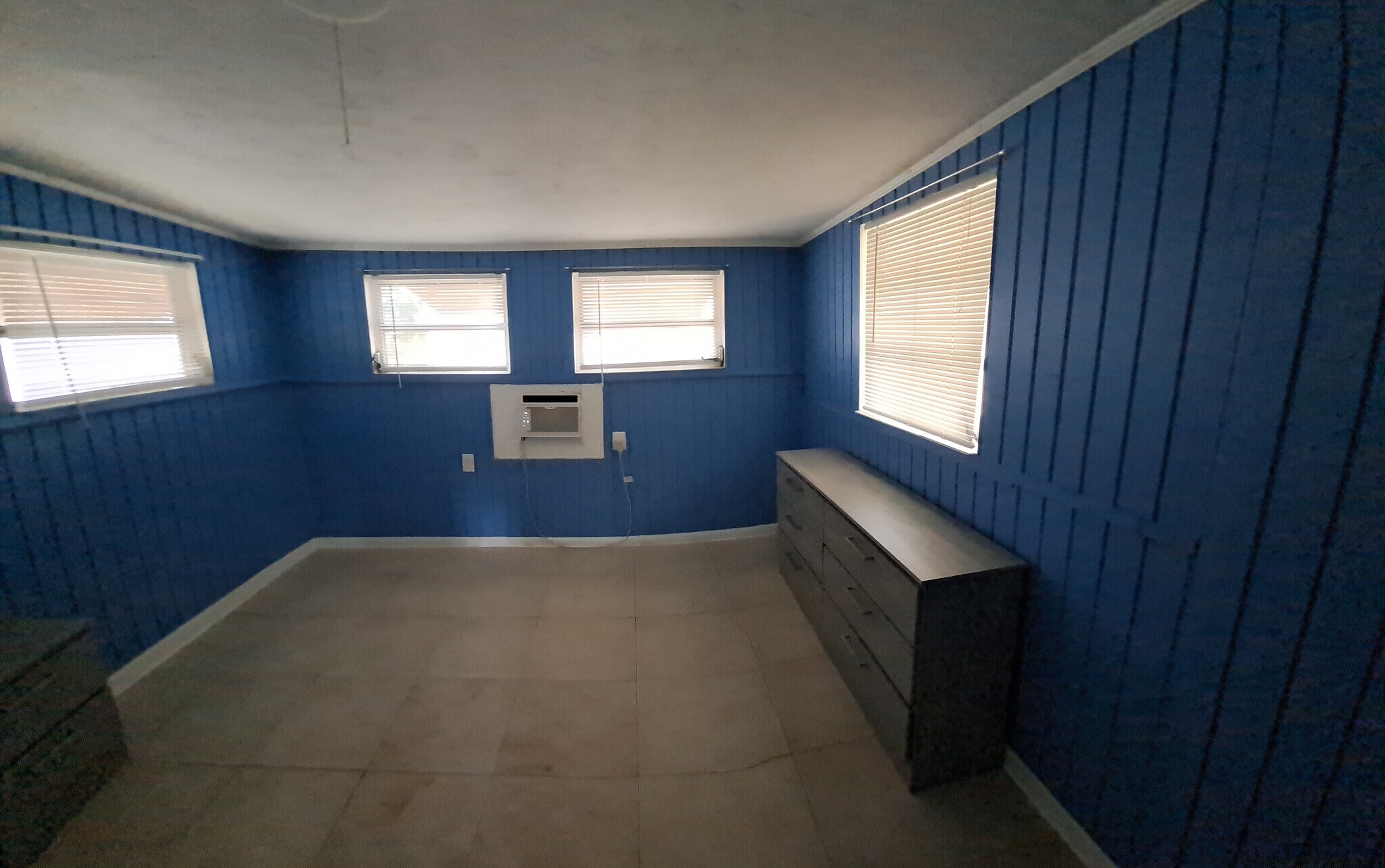 Building Photo - 415 S 19th Ave