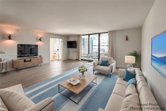 Primary Photo - 1800 Collins Ave