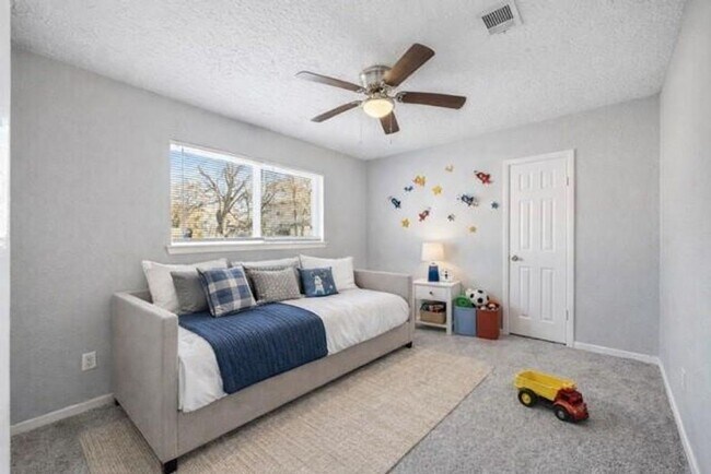 Building Photo - Welcome to this fully remodeled 4/2/2 brick home near Lake Conroe! With new AC/heat, roof, water ...