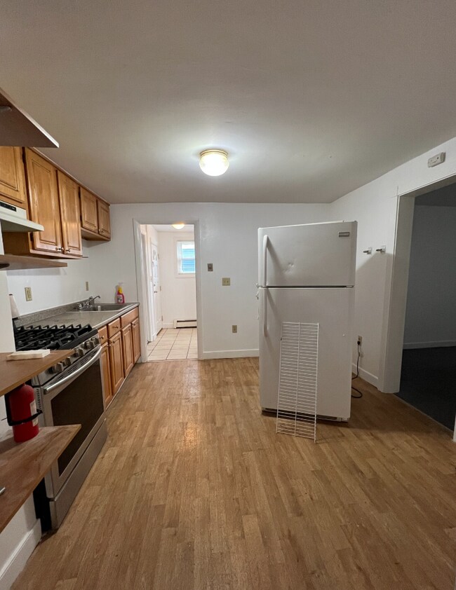 Building Photo - 55 Leyden St