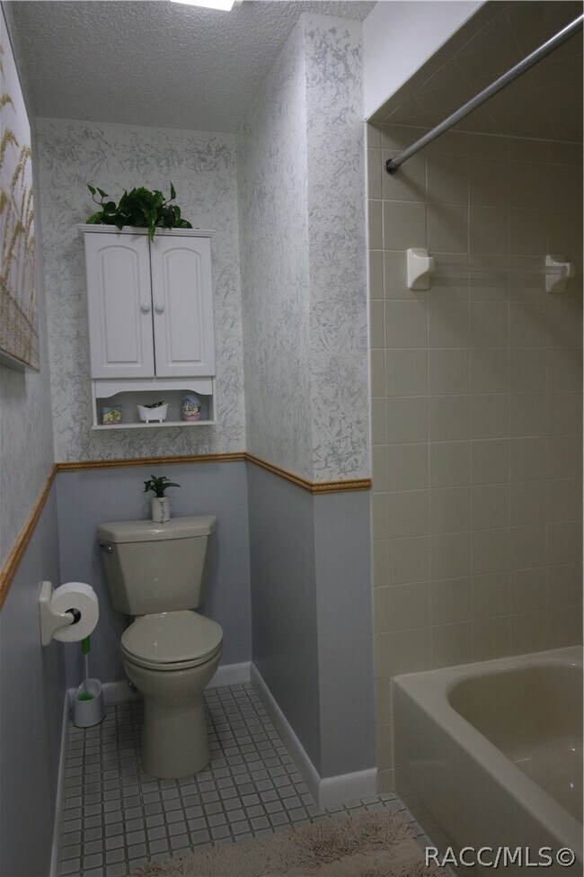 Building Photo - 3316 S Liverpool Point