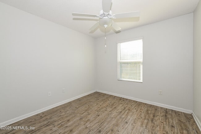 Building Photo - 524 Eiseman Wy