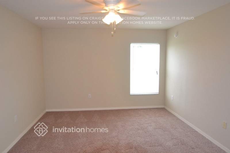 Building Photo - 3693 Sandhill Crane Dr