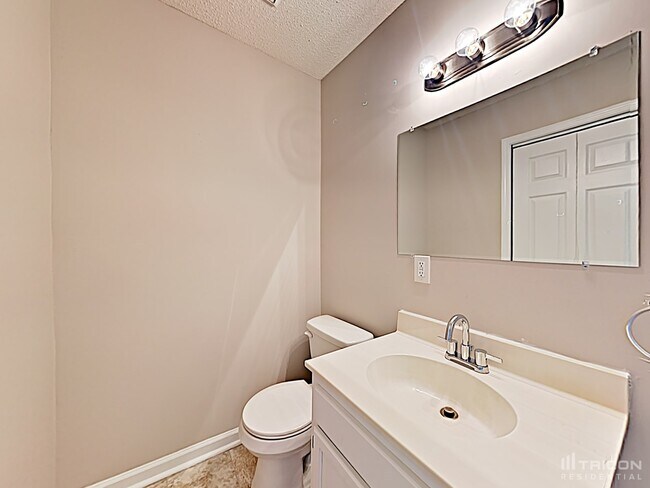 Building Photo - 800 Suequay Court Gastonia NC