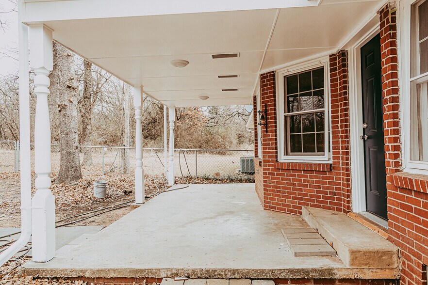 Back Porch - 5331 Indian Hill Rd